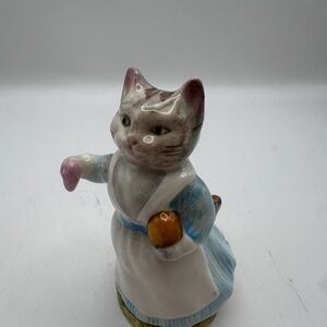 Vintage Beatrix Potter "Tabitha Twitchett" porcelain figurine